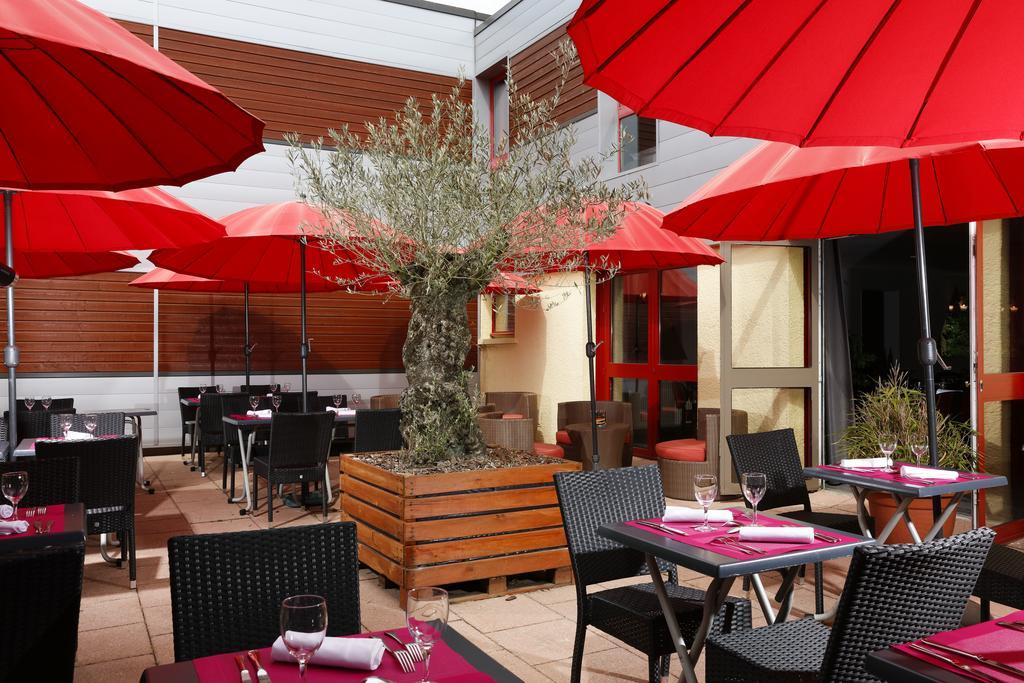 Hotel Restaurant Le Colibri Douvrin Exterior photo