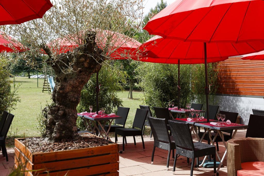 Hotel Restaurant Le Colibri Douvrin Exterior photo