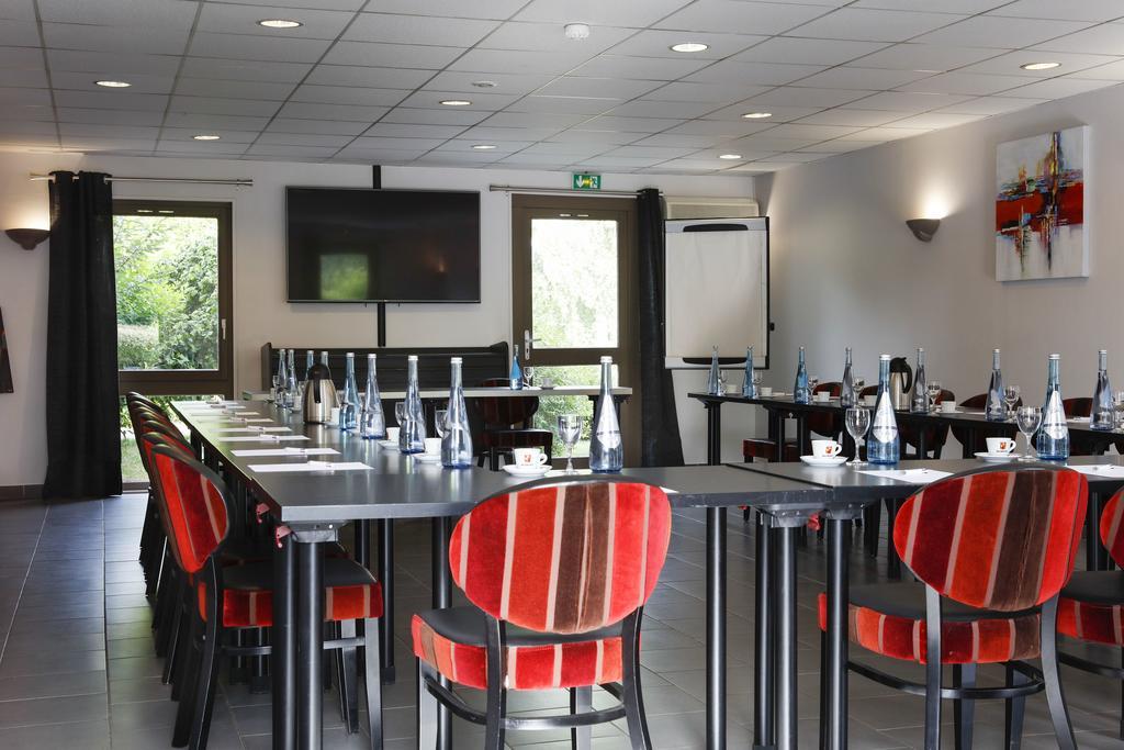 Hotel Restaurant Le Colibri Douvrin Exterior photo