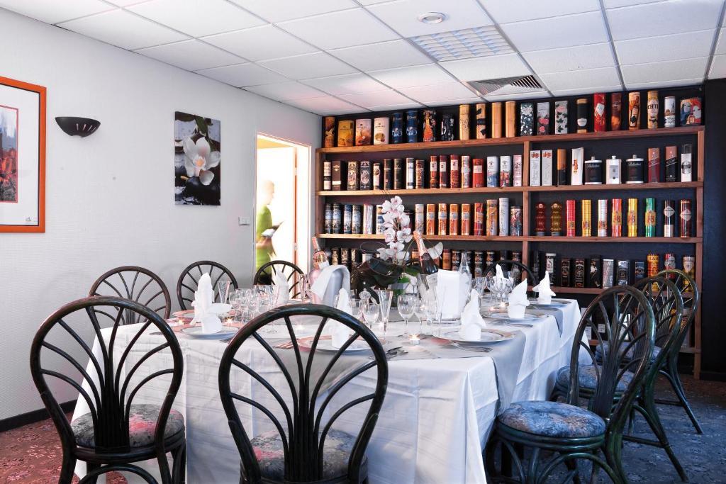 Hotel Restaurant Le Colibri Douvrin Exterior photo